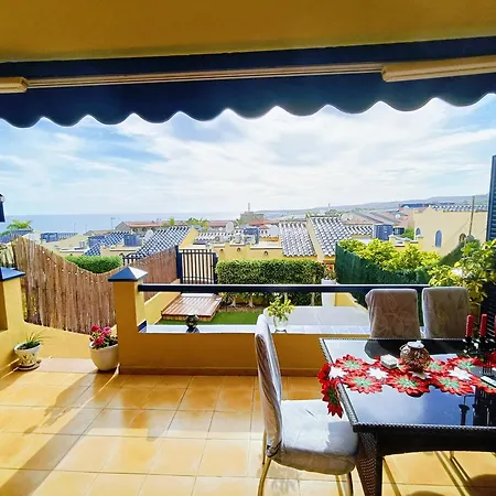 Luxury House With Sea View, Hottub & Pool