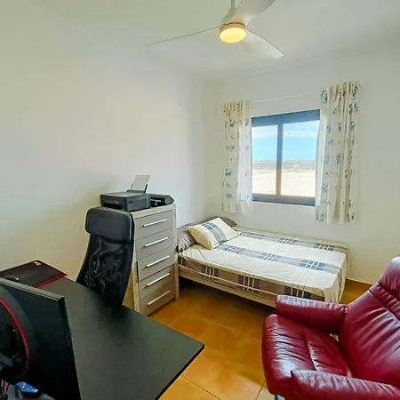 Вилла Luxury House With Sea View, Hottub & Pool